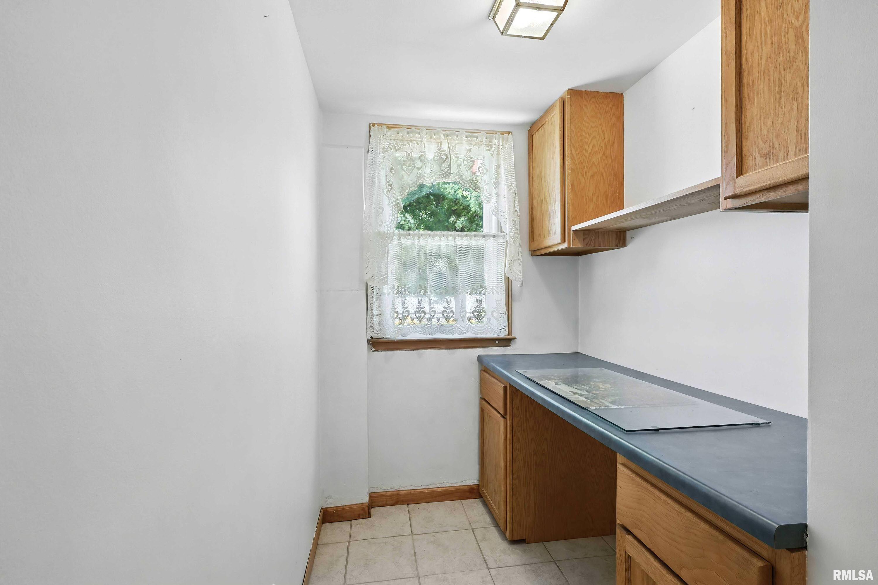 1128 North Cody Road Le Claire, IA 52753 - Photo 28 of 45