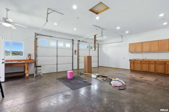 $345,000 | 1128 North Cody Road, Le Claire, IA 52753