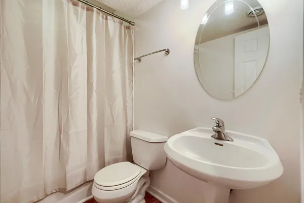 $425,000 | 2755 Faulkner Drive, Chaska, MN 55318