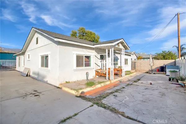 a view of a house with a patio