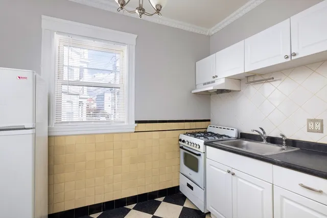 $2,015,000 | 83 Franklin Street, Lynn, MA 01902