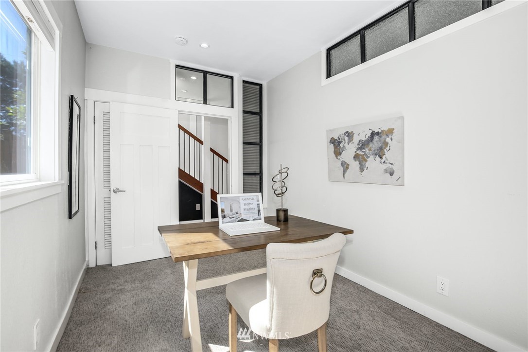 742 North 75th Street Seattle, WA 98103 - Photo 11 of 36