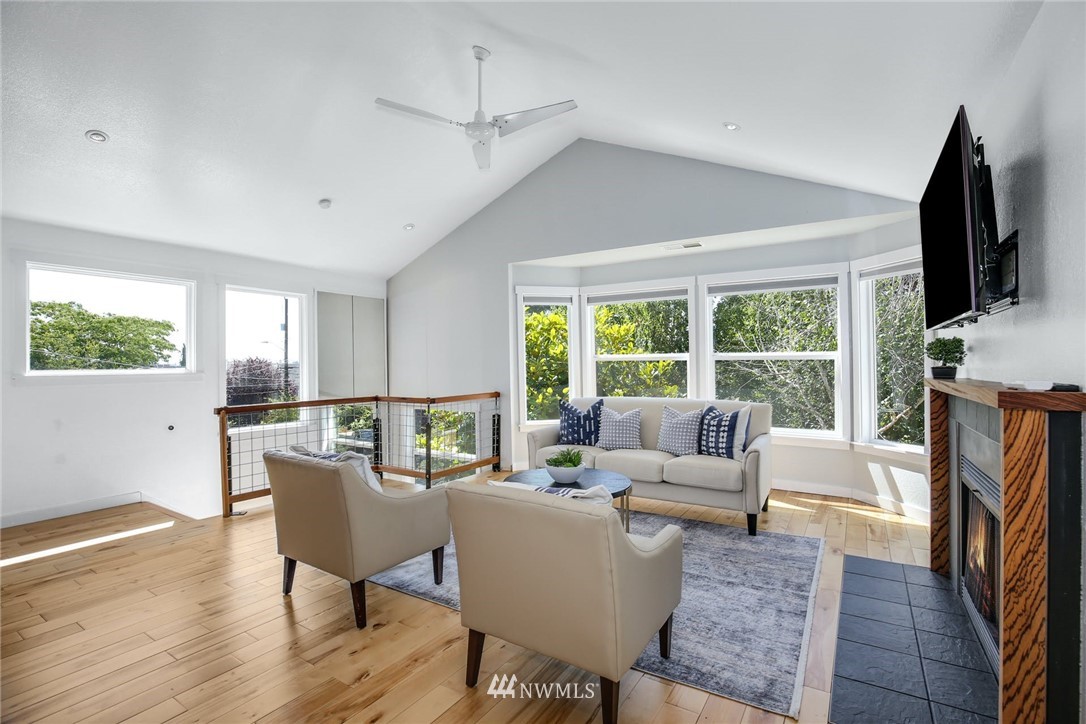 742 North 75th Street Seattle, WA 98103 - Photo 17 of 36