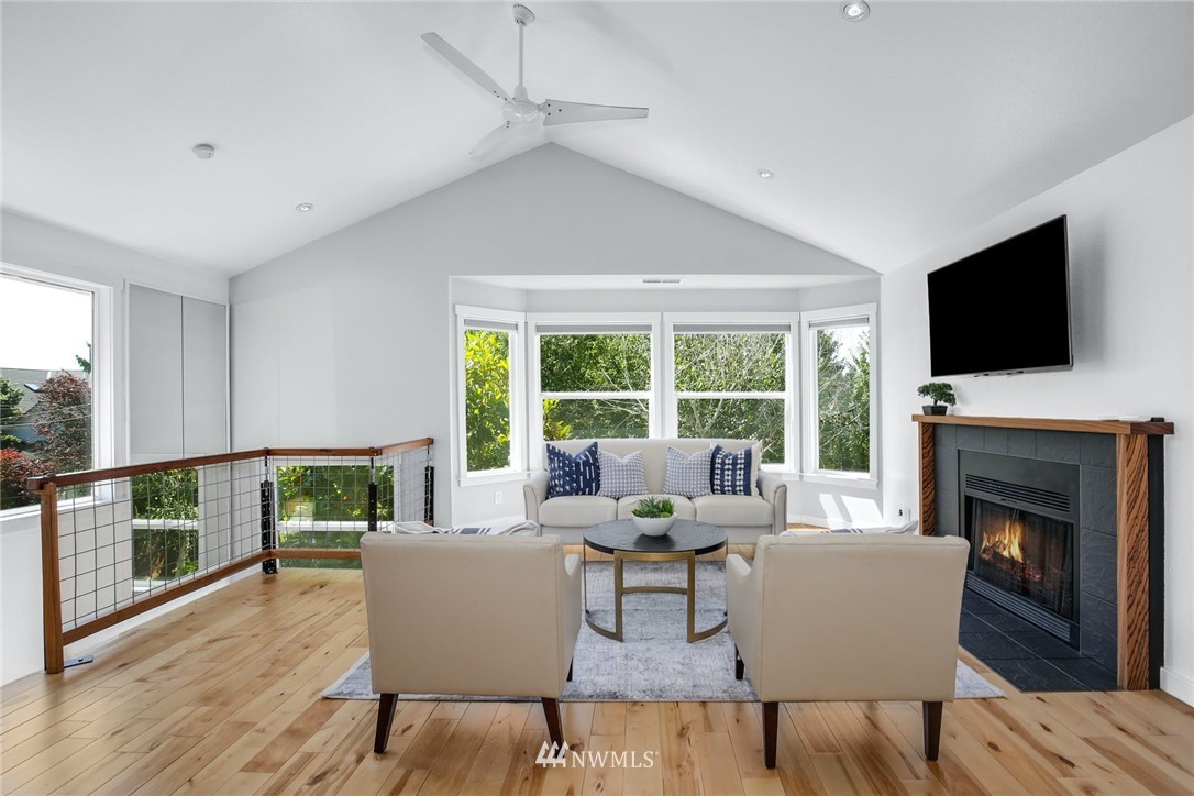 742 North 75th Street Seattle, WA 98103 - Photo 18 of 36