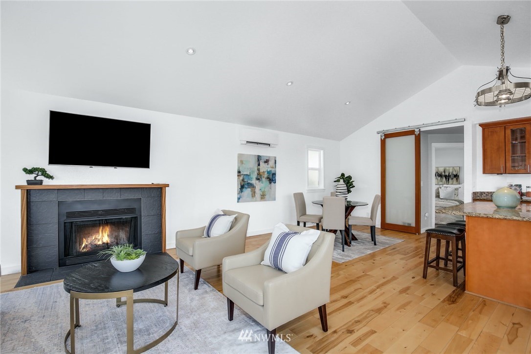742 North 75th Street Seattle, WA 98103 - Photo 19 of 36