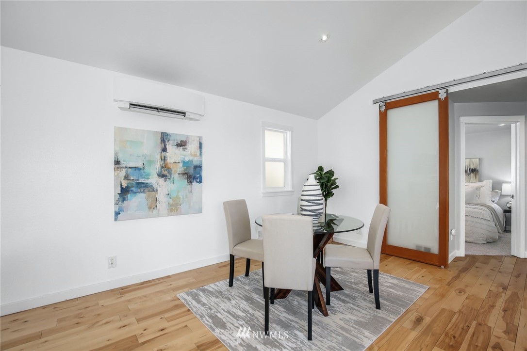 742 North 75th Street Seattle, WA 98103 - Photo 20 of 36