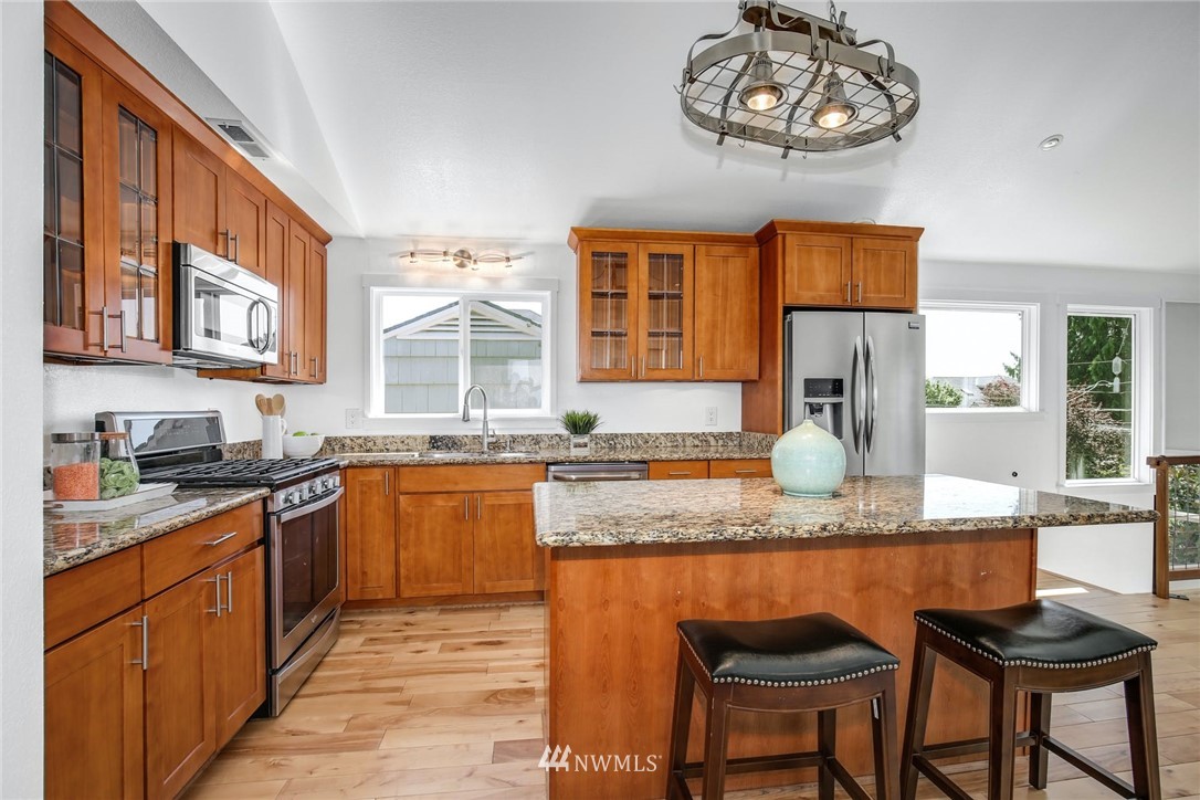 742 North 75th Street Seattle, WA 98103 - Photo 22 of 36