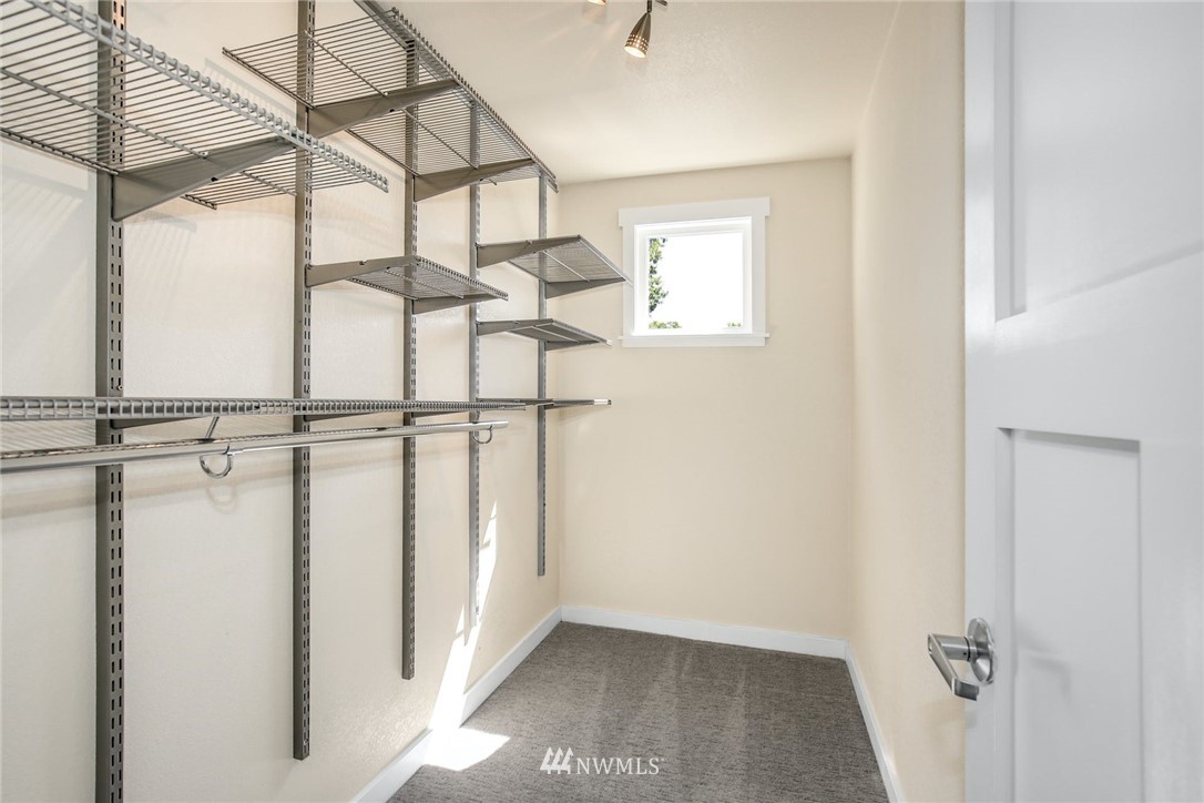 742 North 75th Street Seattle, WA 98103 - Photo 31 of 36