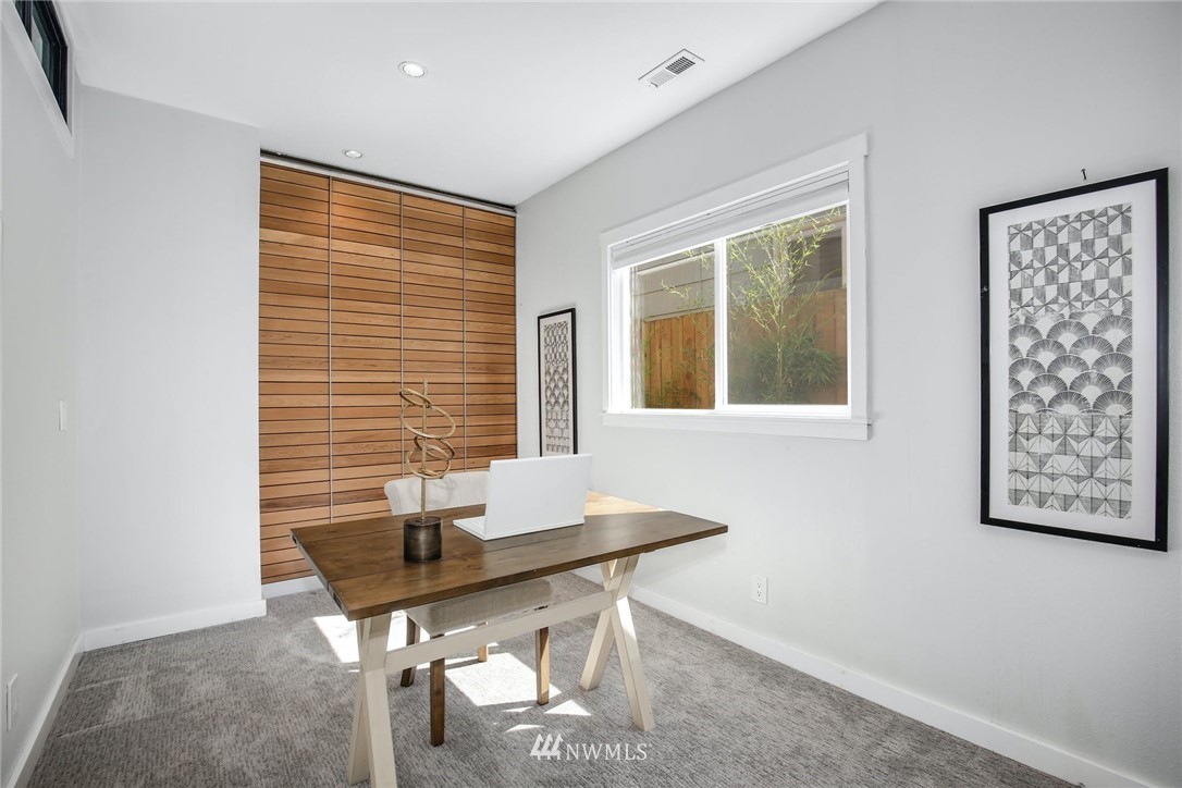 742 North 75th Street Seattle, WA 98103 - Photo 10 of 36