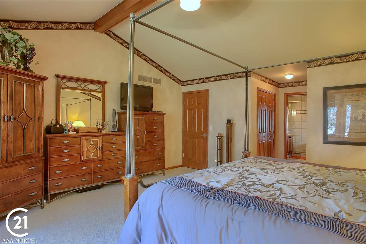 1399 Lakeview Drive Rochester Hills, MI 48306 - Photo 17 of 51
