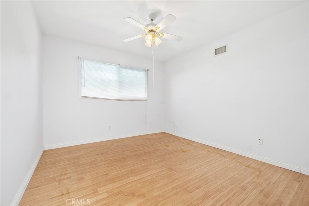 20159 Londelius Street Winnetka, CA 91306 - Photo 19 of 28