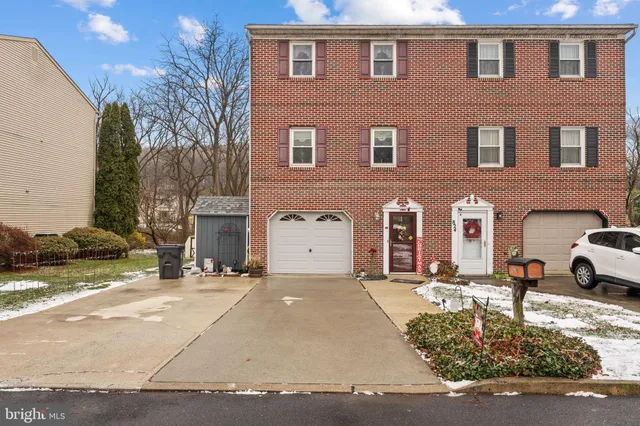 $335,000 | 826 East Wayne Avenue, Allentown, PA 18103