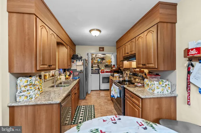 $335,000 | 826 East Wayne Avenue, Allentown, PA 18103