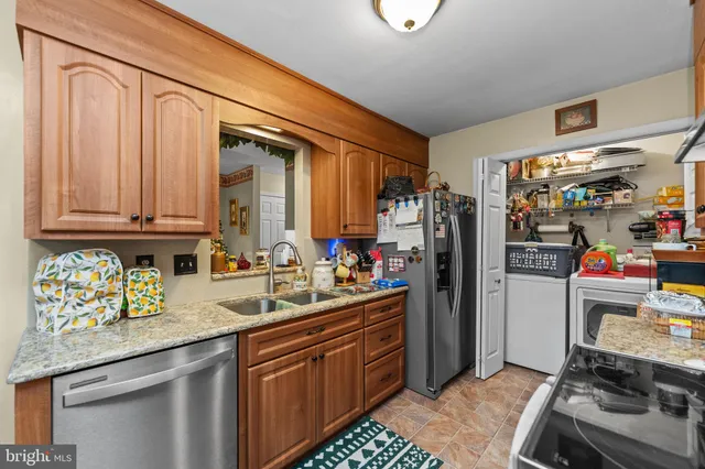 $335,000 | 826 East Wayne Avenue, Allentown, PA 18103