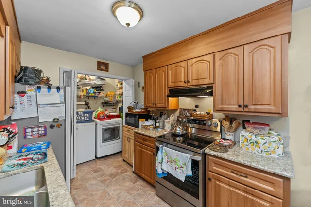 $335,000 | 826 East Wayne Avenue, Allentown, PA 18103