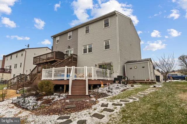 $335,000 | 826 East Wayne Avenue, Allentown, PA 18103