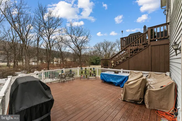 $335,000 | 826 East Wayne Avenue, Allentown, PA 18103