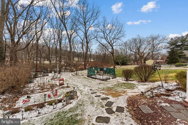 $335,000 | 826 East Wayne Avenue, Allentown, PA 18103