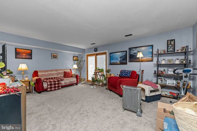 $335,000 | 826 East Wayne Avenue, Allentown, PA 18103