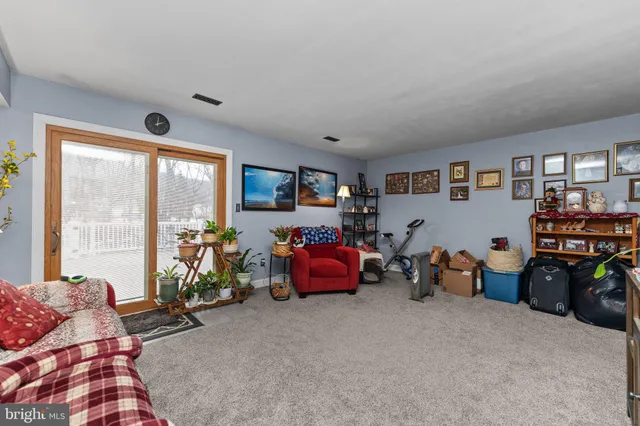 $335,000 | 826 East Wayne Avenue, Allentown, PA 18103