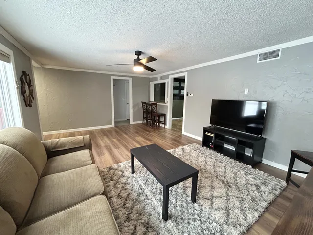 $125,000 | 1900 22nd Drive Southwest, Austin, MN 55912