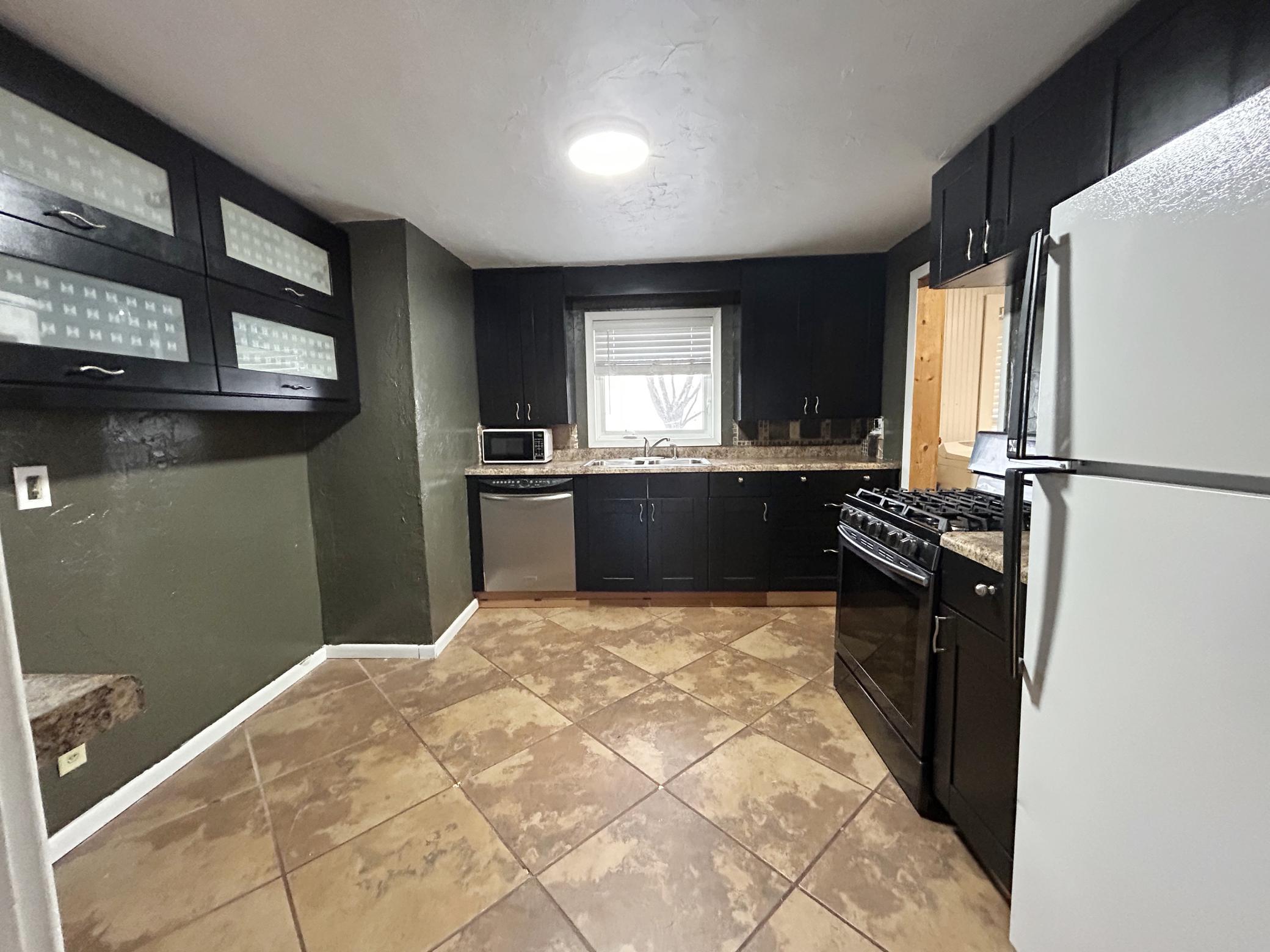 1900 22nd Drive Southwest Austin, MN 55912 - Photo 6 of 26