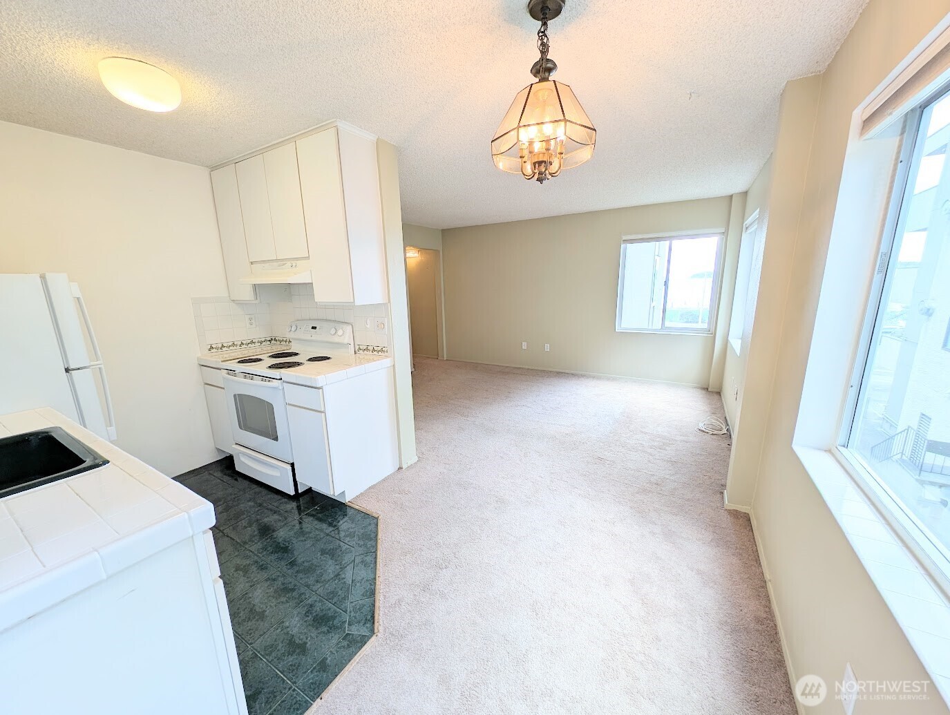 1156 Alki Avenue Southwest, Unit 201 Seattle, WA 98116 - Photo 14 of 40