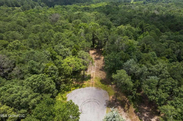 $250,000 | 205 Cougar Trail, Flora, MS 39071