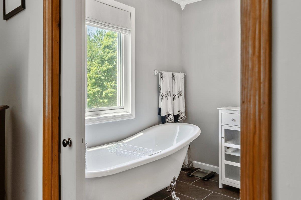 678 Pond Road Hinesburg, VT 05461 - Photo 17 of 46