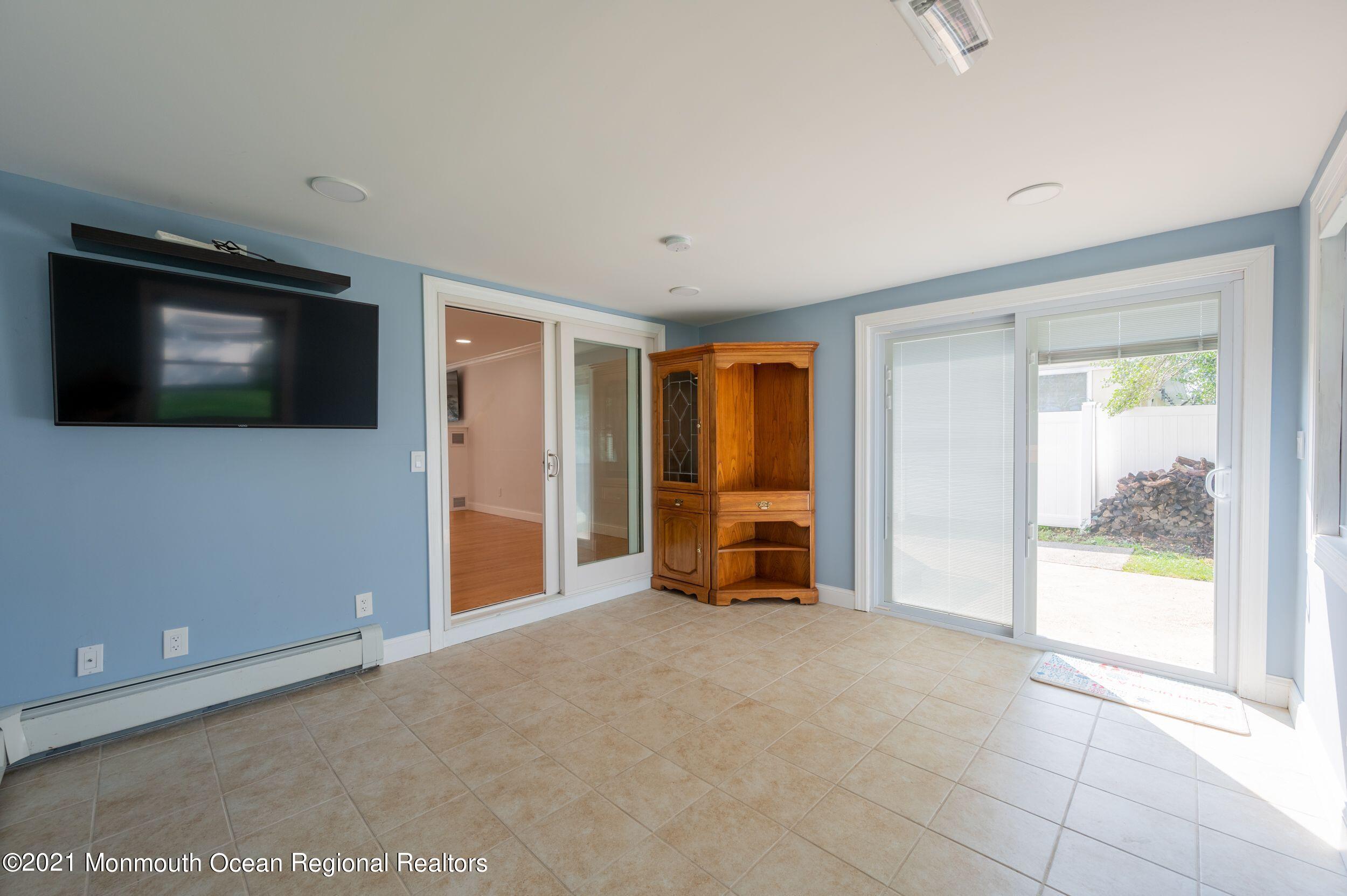 310 Eastham Road Point Pleasant, NJ 08742 - Photo 14 of 22 310easthamFLA