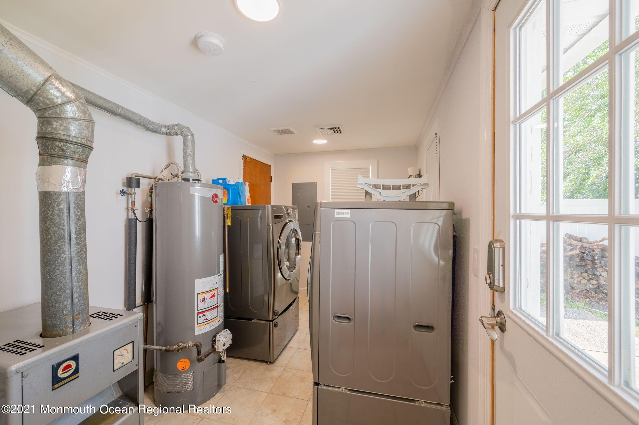 310 Eastham Road Point Pleasant, NJ 08742 - Photo 21 of 22 310easthamLAUND