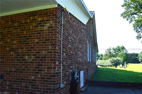 $175,000 | 183 East Aiken Road, Eden, NC 27288