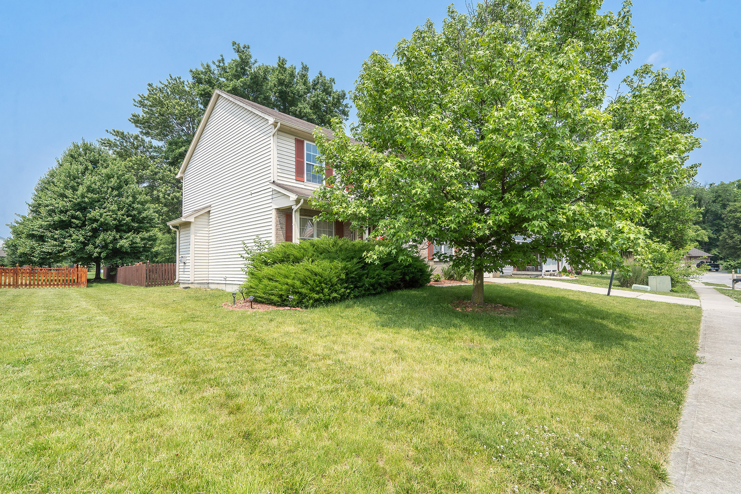 2424 Inishmore Court Indianapolis, IN 46214 - Photo 2 of 47