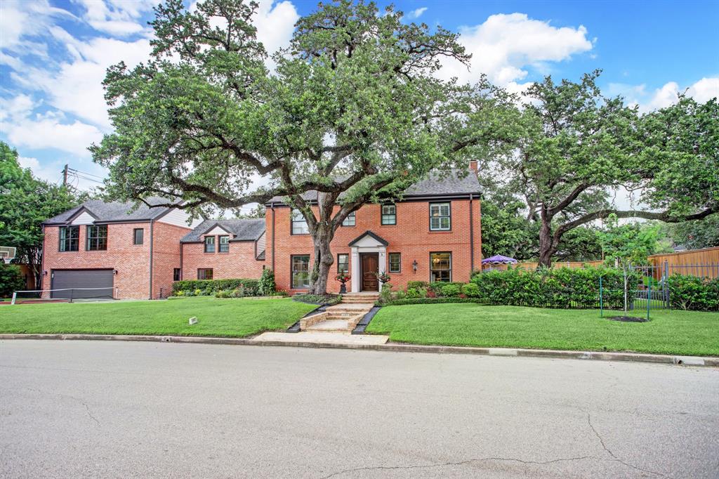 Stunning River Oaks home for lease.