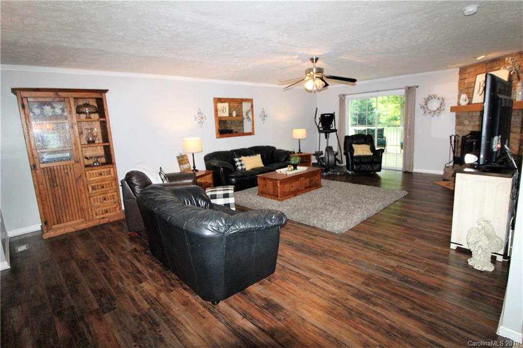 250 Burree Road Clover, SC 29710 - Photo 3 of 24 Gallery Image 3