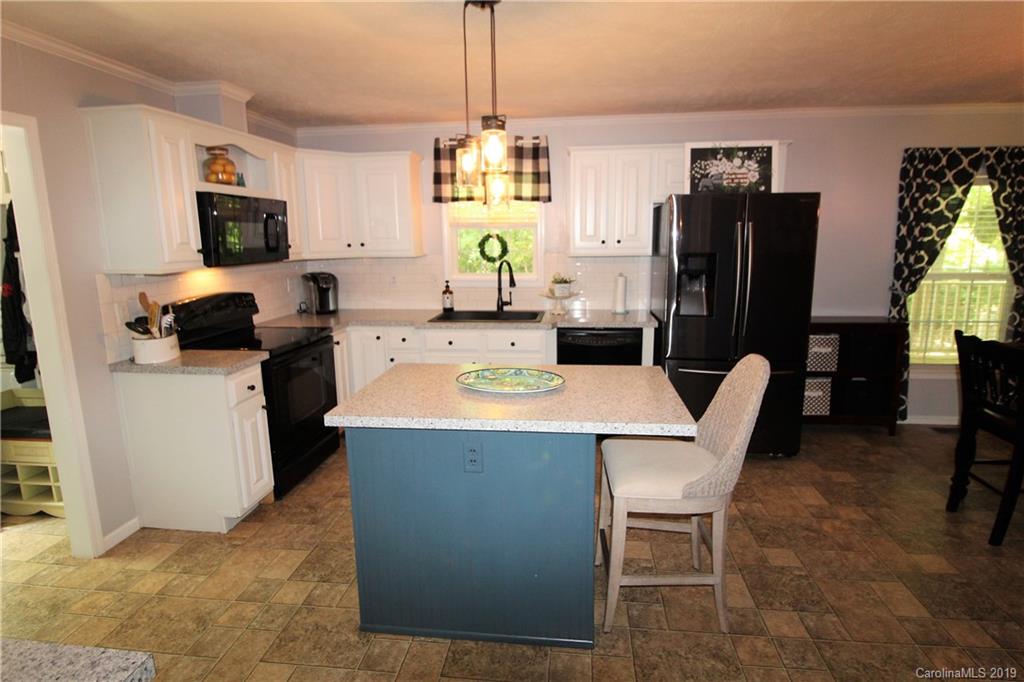 250 Burree Road Clover, SC 29710 - Photo 6 of 24 Gallery Image 6
