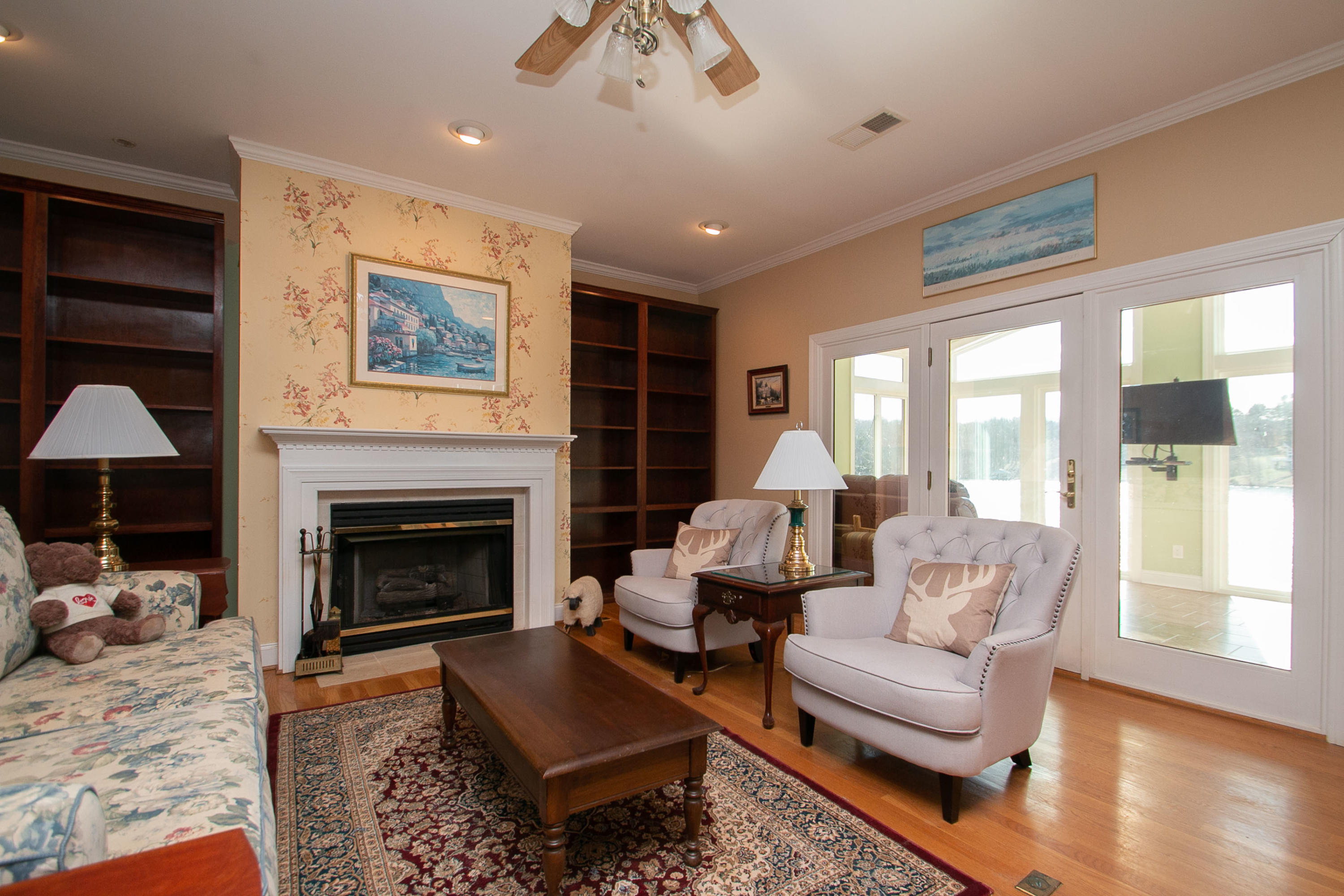 516 Periwinkle Road Moneta, VA 24121 - Photo 14 of 40 img_5511