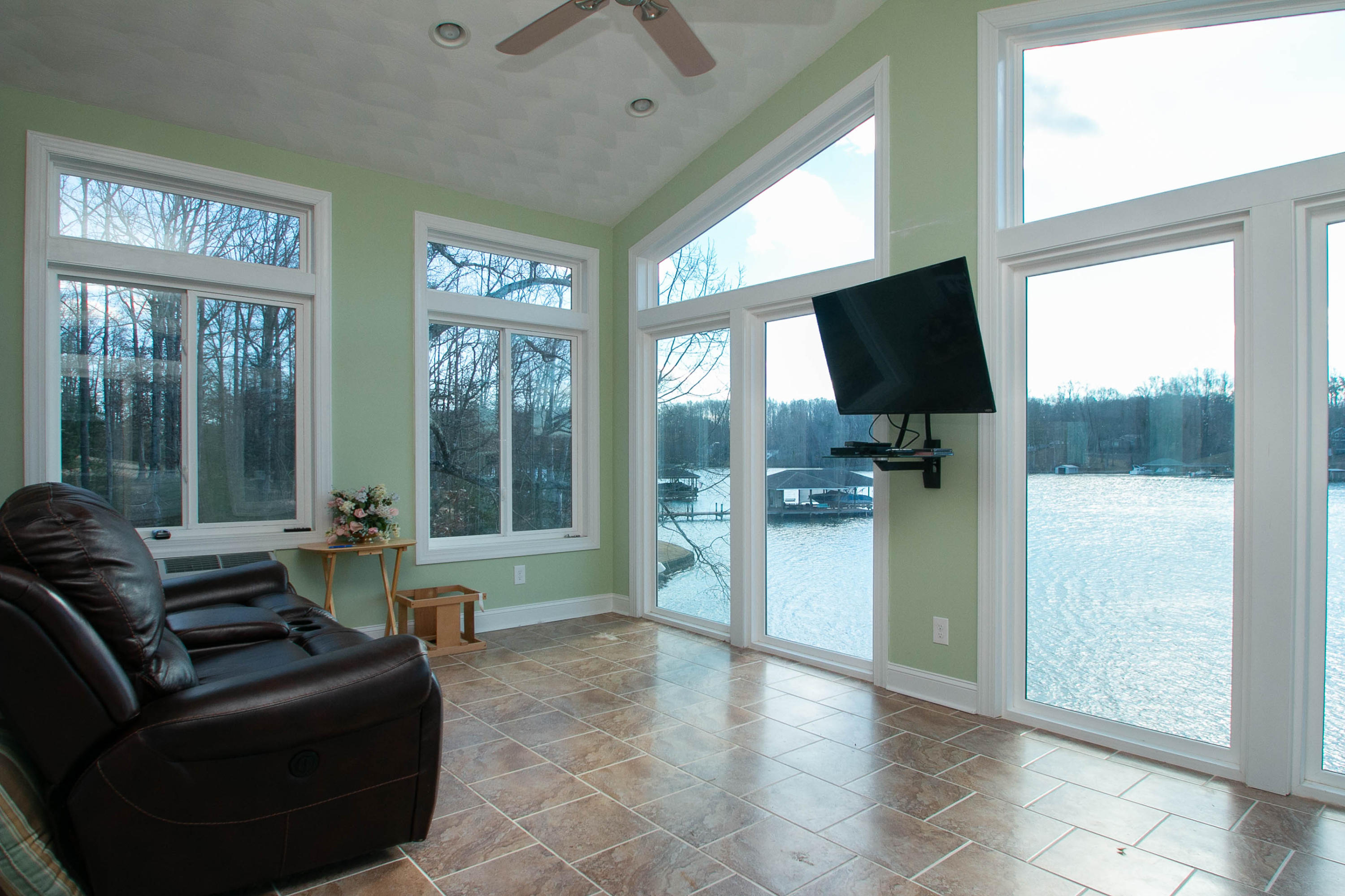 516 Periwinkle Road Moneta, VA 24121 - Photo 15 of 40 img_5544