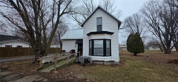 $24,900 | 113 North May Street, Potomac, IL 61865
