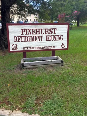 $1,105 | 122 Kickapoo Street, Palestine, TX 75803