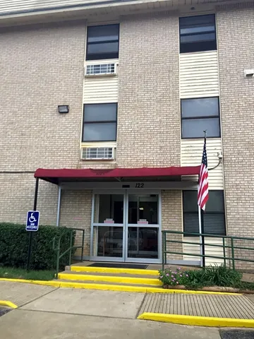 $1,105 | 122 Kickapoo Street, Palestine, TX 75803