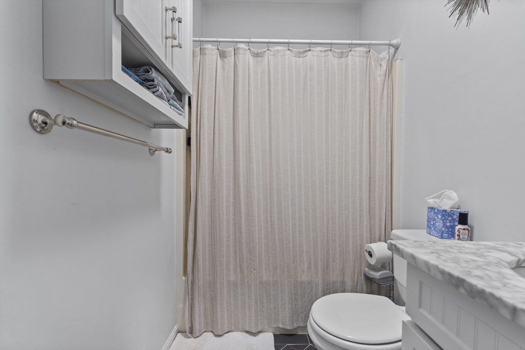 52 H Street, Unit 2 Boston, MA 02127 - Photo 10 of 15