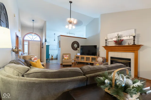 $299,000 | 4927 West Cedar Cove Way, Unit 13, New Palestine, IN 46163