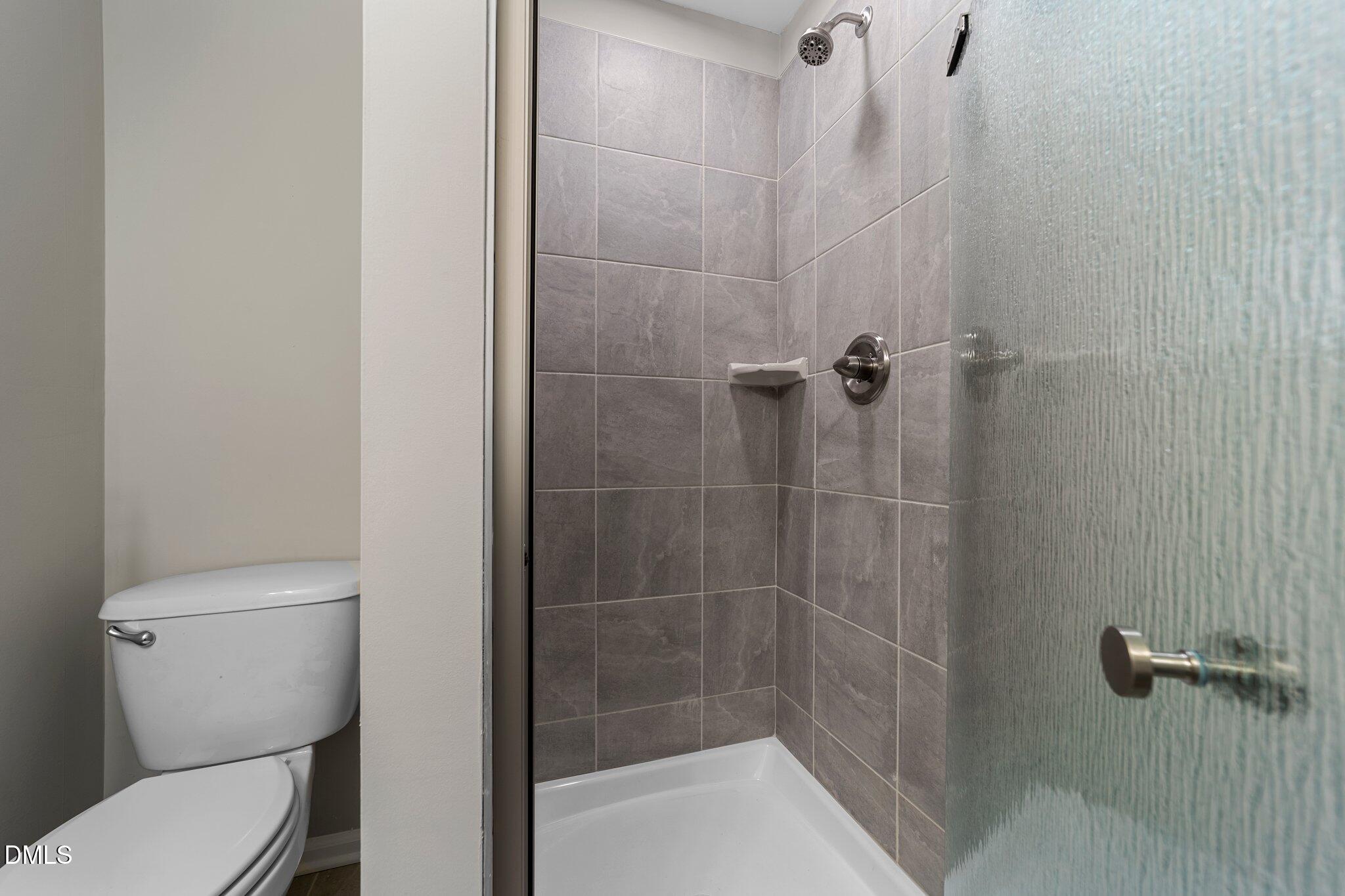 5501 Sharpe Drive Raleigh, NC 27612 - Photo 16 of 24 11-web-or-mls-IMG_2286