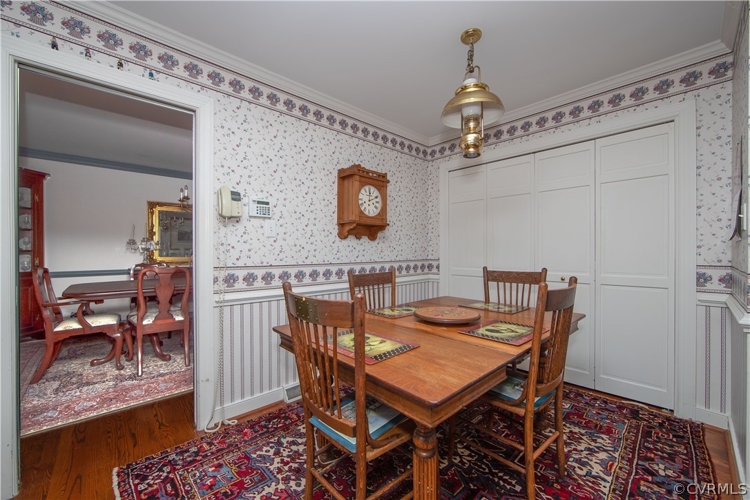 5731 Elfinwood Road Chester, VA 23831 - Photo 17 of 43 Eat in area of kitchen.