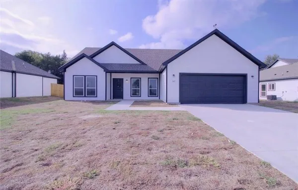 $249,990 | 347 Rosemound Street, Commerce, TX 75428