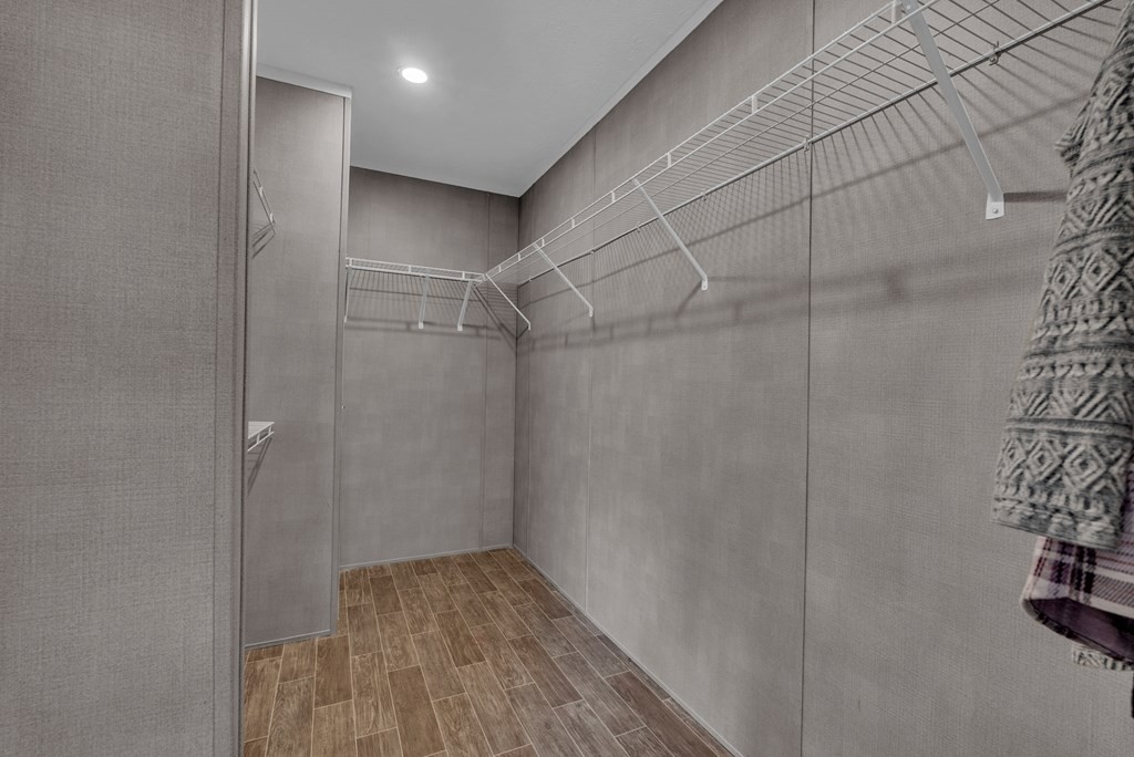 1083 Fanchers Mill Road Sparta, TN 38583 - Photo 20 of 67 a bathroom with a shower and a shower