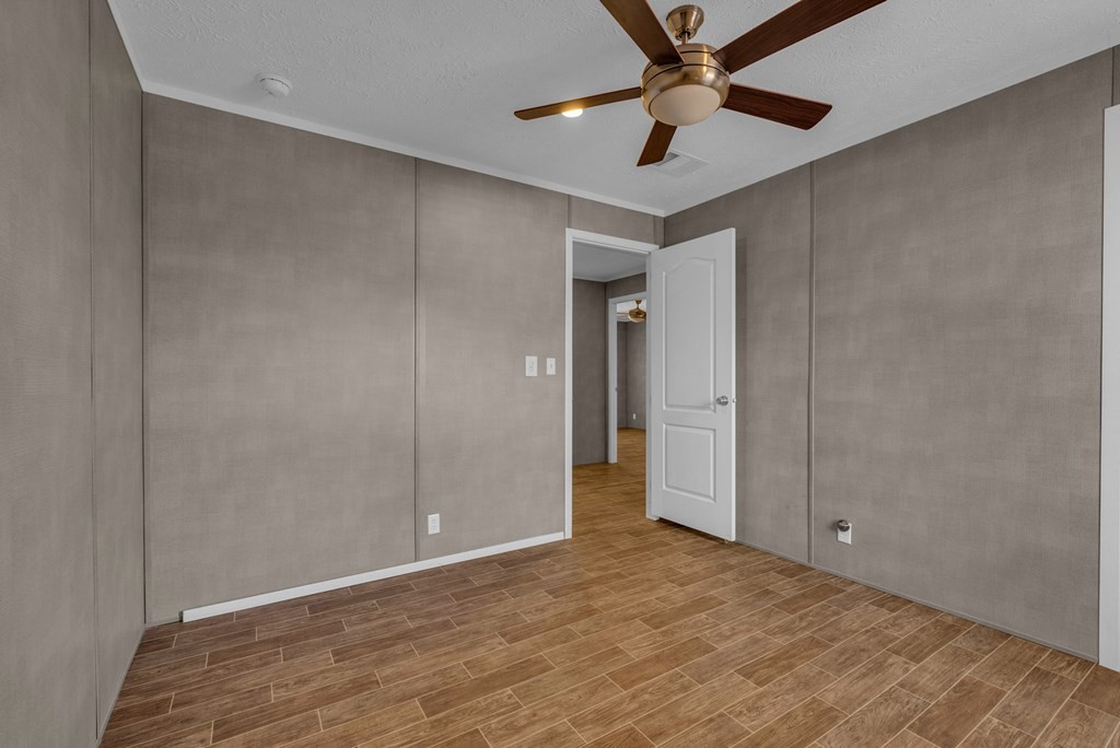 1083 Fanchers Mill Road Sparta, TN 38583 - Photo 38 of 67 a view of an empty room and chandelier fan