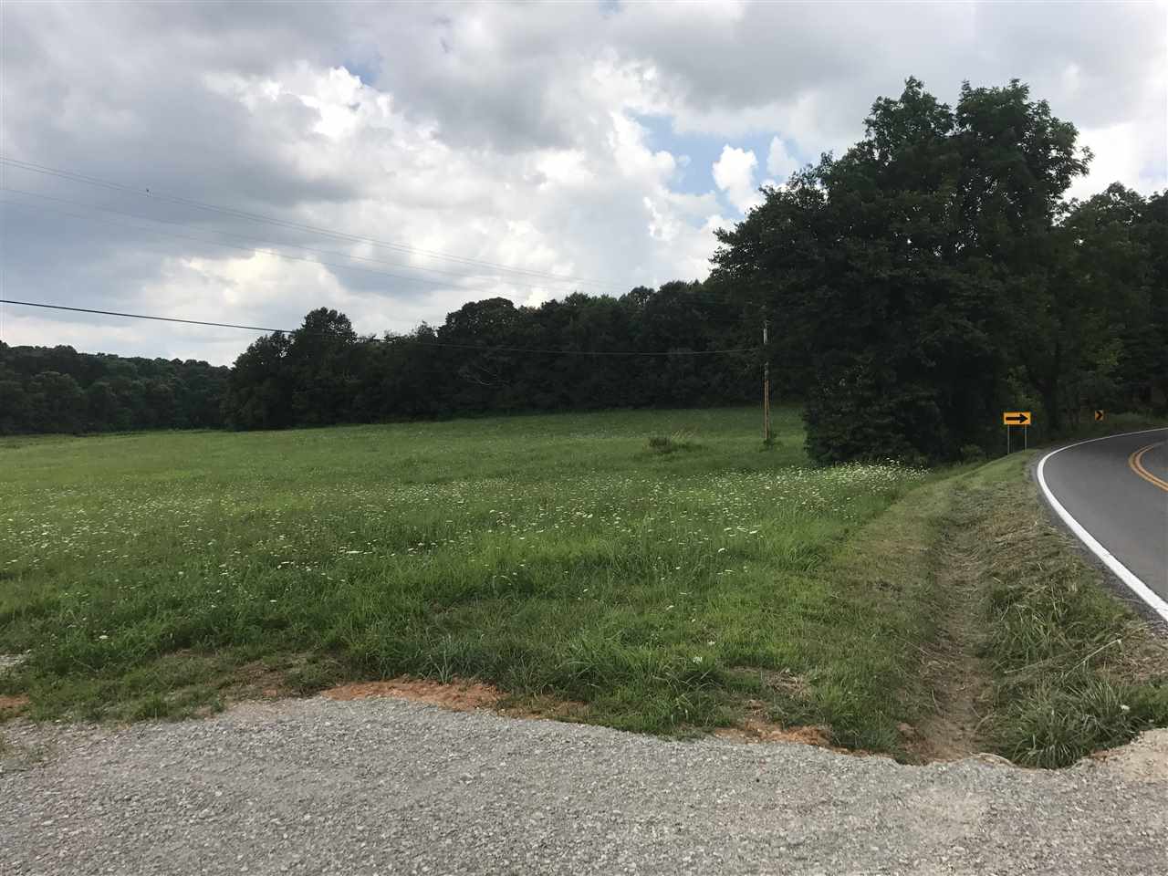 4055 Cemetery Road Scottsville, KY 42164 - Photo 4 of 15 Gallery Image 4