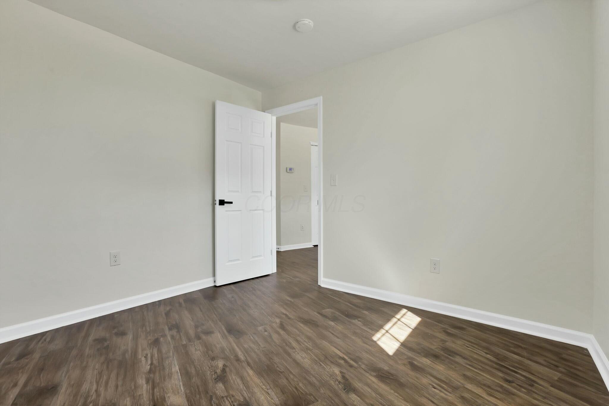 3301 Daglow Road Columbus, OH 43232 - Photo 23 of 60 Bedroom 1
